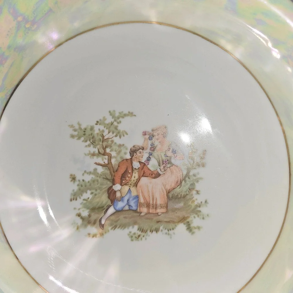 VTG CHODZIEZ Romance Iridescent Luster Scalloped Gold Rim‎ 9